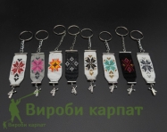 Брелок из бисера Вышиванка