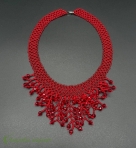 Ожерелье красное кружево