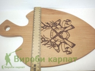 Разделочная доска в форме щита