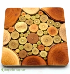 Подставка из натуральных деревянных срезов 15х15