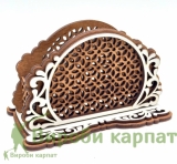 Деревянная салфетница с ажурным орнаментом