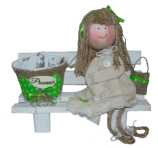 Подвазонник девочка на лавочке