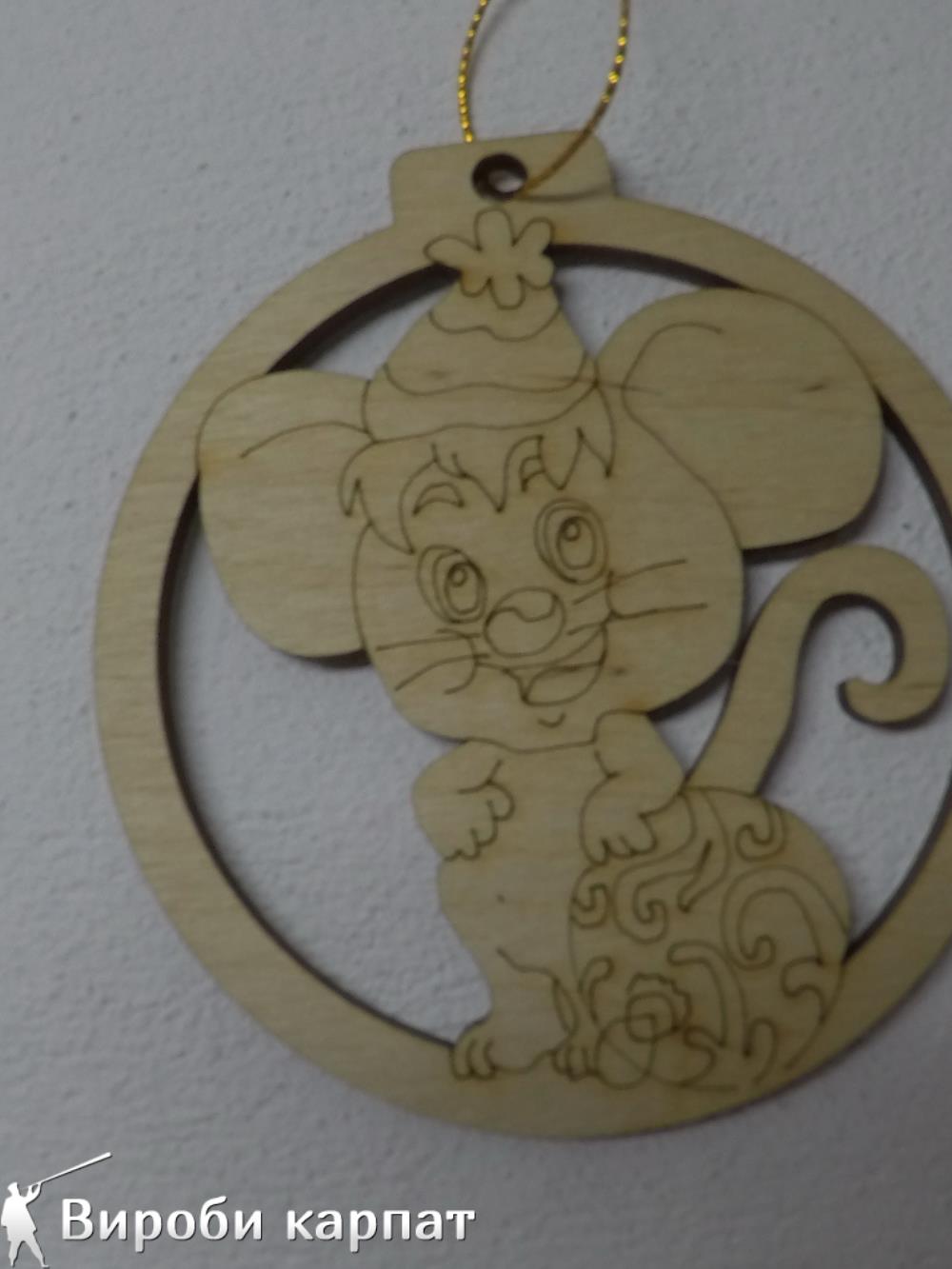 Декор с вкраплением изделий из дерева